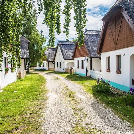 Hotel Bohém Birtok és Csárda Zamárdi Exterior foto