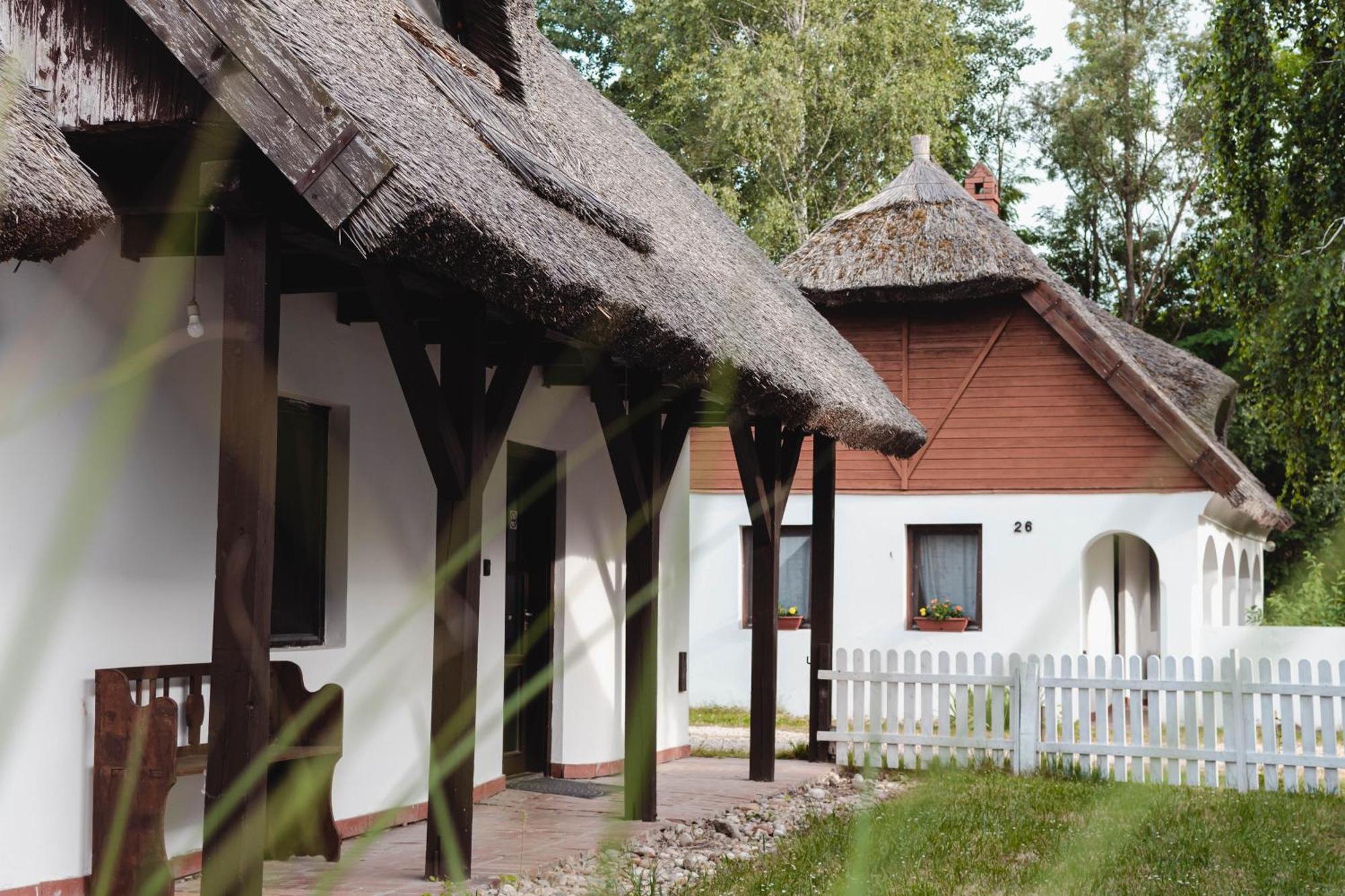 Hotel Bohém Birtok és Csárda Zamárdi Exterior foto